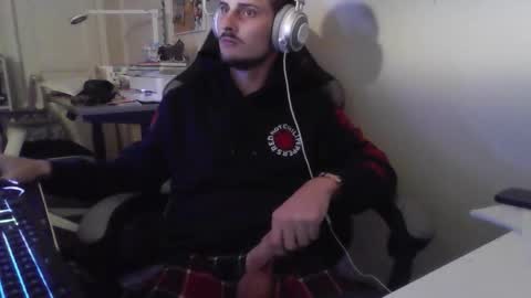 Snapshot of kyc046 chatting on 11-12-25, 08:37 Lubed Logic online show from 11-12-25, 08:37