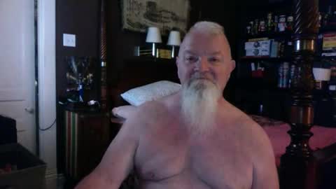 Snapshot of kyhgihntight chatting on 10-22-25, 08:03 Nick Nude Celt KYHighNTight online show from 10-22-25, 08:03