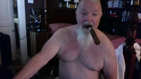 Snapshot of kyhgihntight chatting on 10-28-25, 06:21 Nick Nude Celt KYHighNTight online show from 10-28-25, 06:21