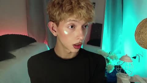 Snapshot of kyle__cooper chatting on 12-09-24, 04:23 Kyle Cooper online show from 12-09-24, 04:23