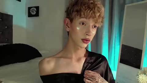 Snapshot of kyle__cooper chatting on 12-15-24, 02:19 Kyle Cooper online show from 12-15-24, 02:19