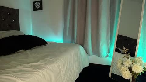 Snapshot of kyle__cooper chatting on 12-30-24, 07:15 Kyle Cooper online show from 12-30-24, 07:15