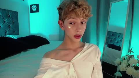 Snapshot of kyle__cooper chatting on 12-31-24, 04:27 Kyle Cooper online show from 12-31-24, 04:27