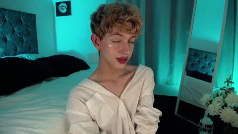 Snapshot of kyle__cooper chatting on 12-31-24, 07:31 Kyle Cooper online show from 12-31-24, 07:31