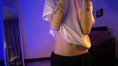 Snapshot of kyle__cooper chatting on 01-19-25, 09:01 Kyle Cooper online show from 01-19-25, 09:01