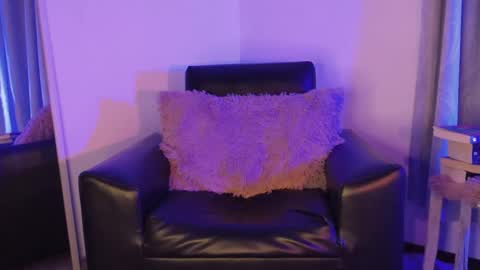 Snapshot of kyle__cooper chatting on 03-11-25, 07:15 Kyle Cooper online show from 03-11-25, 07:15