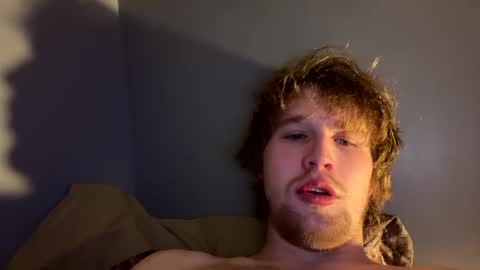 Snapshot of kylelovepussy69 chatting on 03-06-25, 01:37 kylelovepussy69 online show from 03-06-25, 01:37