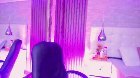 Snapshot of kylepresly chatting on 07-05-26, 03:45 Kyle online show from 07-05-26, 03:45