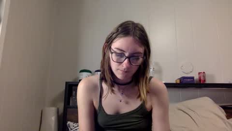 Snapshot of kylianna chatting on 04-22-26, 12:13 Kylianna online show from 04-22-26, 12:13