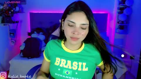 k ylie online show from 12-27-24, 12:07