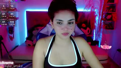 k ylie online show from 10-05-25, 11:35