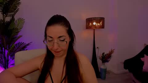 Kylie online show from 01-10-26, 09:05