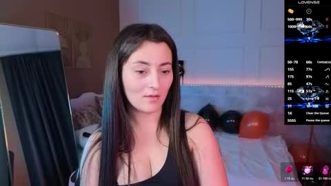 Kylie online show from 10-30-25, 01:34