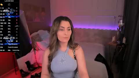 Snapshot of kylie_mellow chatting on 07-11-26, 05:43 Kylie online show from 07-11-26, 05:43
