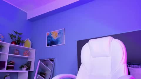 Kylie Reyes  online show from 01-31-25, 01:11