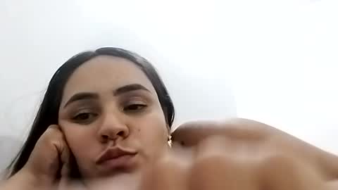 Snapshot of kyliecollins02 chatting on 07-18-26, 04:27 kyliecollins02 online show from 07-18-26, 04:27