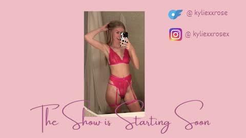 Snapshot of kyliexxrose chatting on 11-26-25, 12:33 Kylie online show from 11-26-25, 12:33