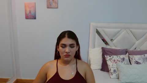 Snapshot of kyliiebaker chatting on 06-18-26, 11:58 Kylie online show from 06-18-26, 11:58