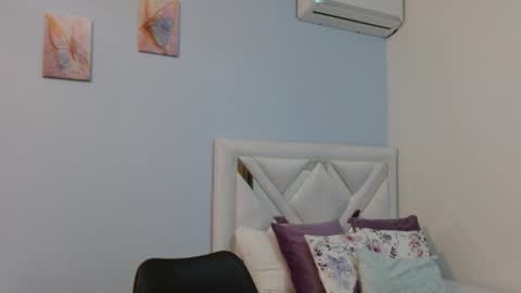 Snapshot of kyliiebaker chatting on 07-03-26, 12:00 Kylie online show from 07-03-26, 12:00
