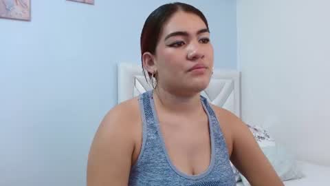 Snapshot of kyliiebaker chatting on 07-17-26, 10:44 Kylie online show from 07-17-26, 10:44