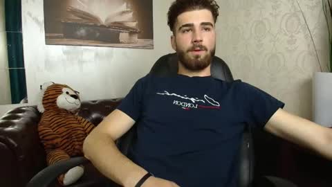 KyloEast online show from 06-14-26, 04:25