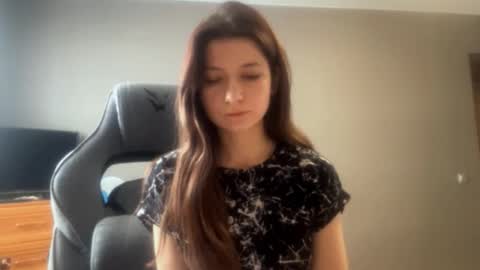 Snapshot of kymberlychimes chatting on 02-24-26, 11:19 Kary online show from 02-24-26, 11:19