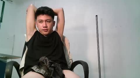 Snapshot of kymer24 chatting on 10-30-25, 06:04 john online show from 10-30-25, 06:04