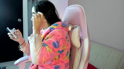 Kym Giraldo online show from 12-09-24, 06:45