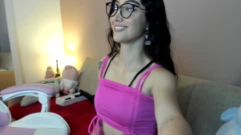 Kym Giraldo online show from 12-17-24, 07:18