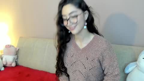 Kym Giraldo online show from 12-17-24, 10:55