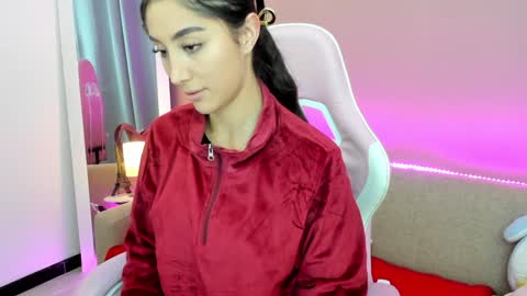 Kym Giraldo online show from 01-11-25, 05:52