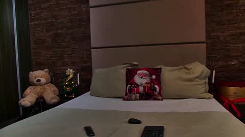 Kyra online show from 12-23-24, 03:50