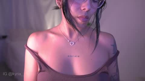 schedule 300 pm - 1100pm colombia time online show from 02-09-25, 11:36