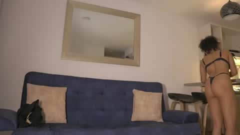 schedule 300 pm - 1100pm colombia time online show from 02-27-25, 04:31