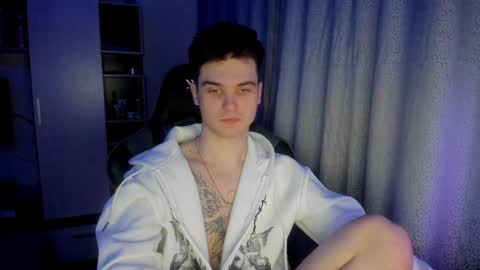 Snapshot of kyroro_lucifer chatting on 12-16-24, 08:58 Kyroro online show from 12-16-24, 08:58