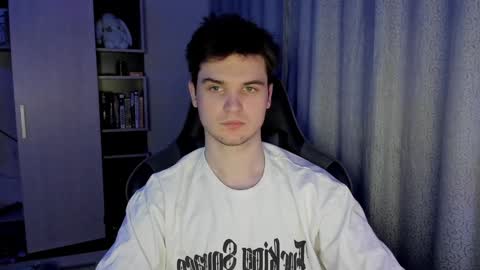 Snapshot of kyroro_lucifer chatting on 01-10-25, 08:04 Kyroro online show from 01-10-25, 08:04