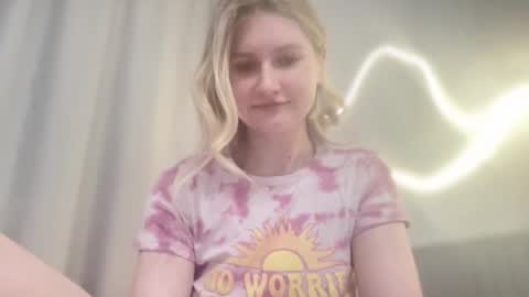 Snapshot of kyttilovelly chatting on 02-19-26, 06:42 Amanda online show from 02-19-26, 06:42