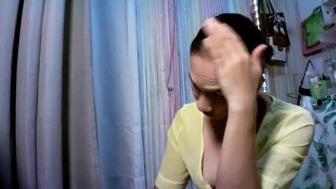 Snapshot of kyutshyne chatting on 01-27-25, 01:05 kyutshyne online show from 01-27-25, 01:05