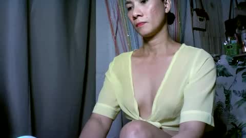 Snapshot of kyutshyne chatting on 02-08-25, 01:00 kyutshyne online show from 02-08-25, 01:00