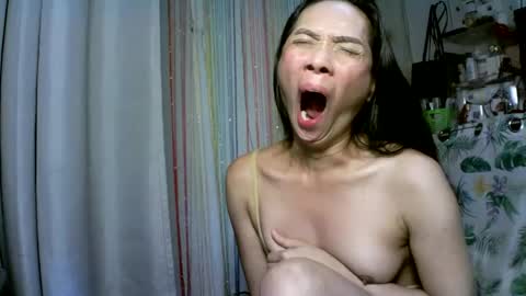 Snapshot of kyutshyne chatting on 02-22-25, 10:20 kyutshyne online show from 02-22-25, 10:20