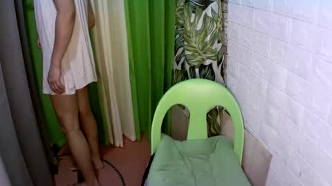 Snapshot of kyutshyne chatting on 10-27-25, 01:59 kyutshyne online show from 10-27-25, 01:59