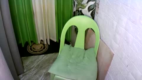 Snapshot of kyutshyne chatting on 11-21-25, 06:01 kyutshyne online show from 11-21-25, 06:01