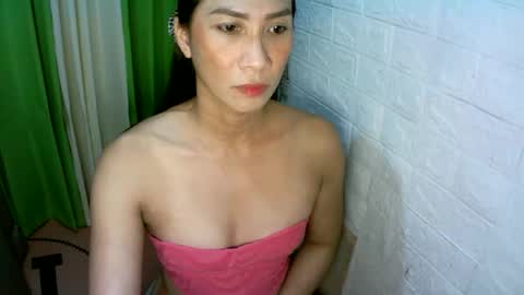 Snapshot of kyutshyne chatting on 12-01-25, 02:11 kyutshyne online show from 12-01-25, 02:11