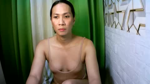 Snapshot of kyutshyne chatting on 06-09-26, 01:28 kyutshyne online show from 06-09-26, 01:28