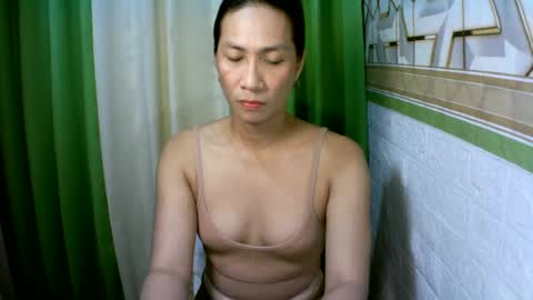 Snapshot of kyutshyne chatting on 06-12-26, 07:35 kyutshyne online show from 06-12-26, 07:35
