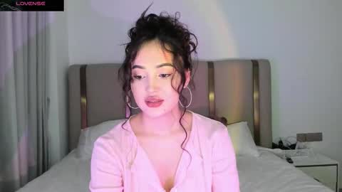 Snapshot of l1lpamp chatting on 09-25-25, 05:05 Pampy online show from 09-25-25, 05:05