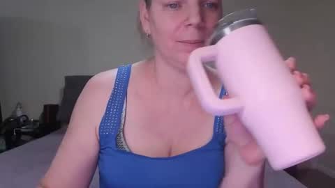 l4dyc4pricorn76 online show from 02-11-26, 12:21