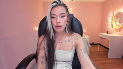 Snapshot of la_monitora chatting on 05-28-26, 11:40 T A T I A N A online show from 05-28-26, 11:40