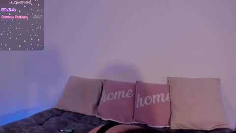 Victoria  online show from 03-12-26, 11:00