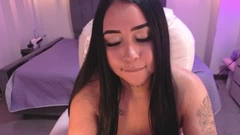 Snapshot of laara_croft chatting on 06-04-26, 09:21 L A R A online show from 06-04-26, 09:21